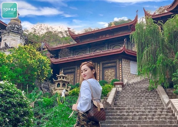 Chùa Hang là một ngôi chùa An Giang có lịch sử lâu đời
