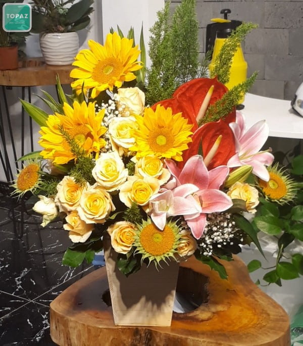 Vũ Nga luôn tự hào mang đến cho khách hàng những bó hoa tươi Long Xuyên đẹp nhất