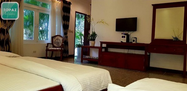 Phòng gia đình tại Resort Núi Cấm An Giang được thiết kế với diện tích rộng rãi