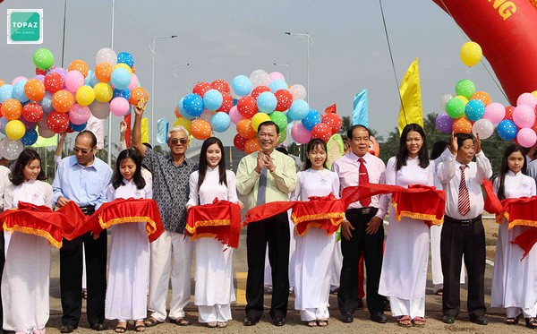 Cầu Tân An, tọa lạc tại vị trí chiến lược trên kênh Xáng Tân An, thuộc xã Long An và thị xã Tân Châu, tỉnh An Giang