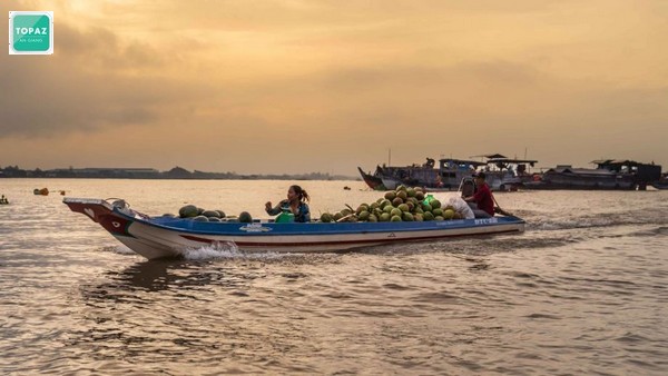 Chợ nổi Long Xuyên đã được hình thành từ lâu đời